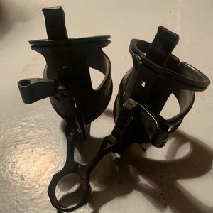 Profile design double water bottle holder